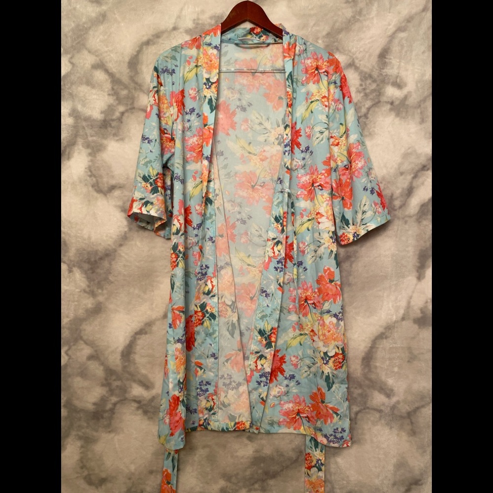 Le Rose Robe - Picture 5 of 6